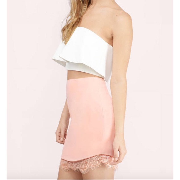 Light Pink Pencil Skirt with Lace Hem - Picture 4 of 8